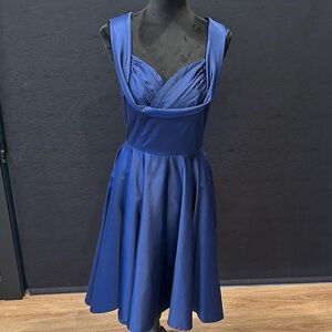 Elegant Navy Sleeveless Dress